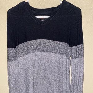 Long sleeve gray sweater